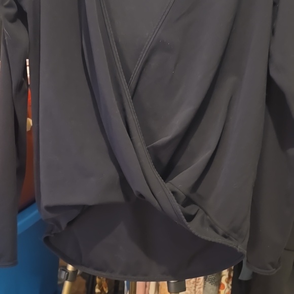 lululemon athletica Long Sleeve Crew Top - Black 17 Ptp Call Out In Photo - Picture 3 of 4